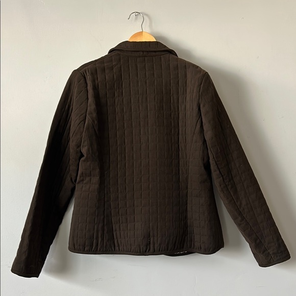 Briggs New York | Size M | Brown Quilted Jacket — Lightweight Fall / Winter Coat - Picture 5 of 5